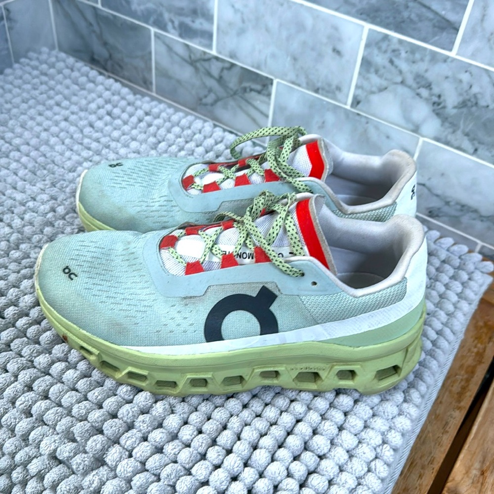 Gently used On cloud monster sneakers